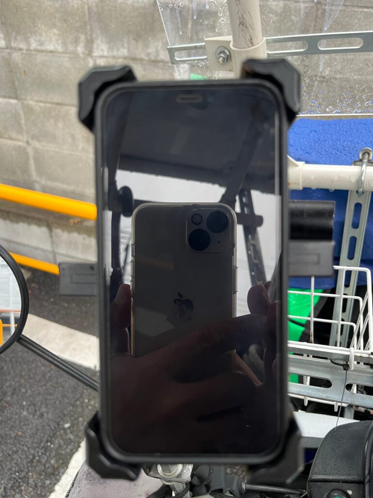 初代(KDR-M11C)に取り付けたiPhone12ミニ